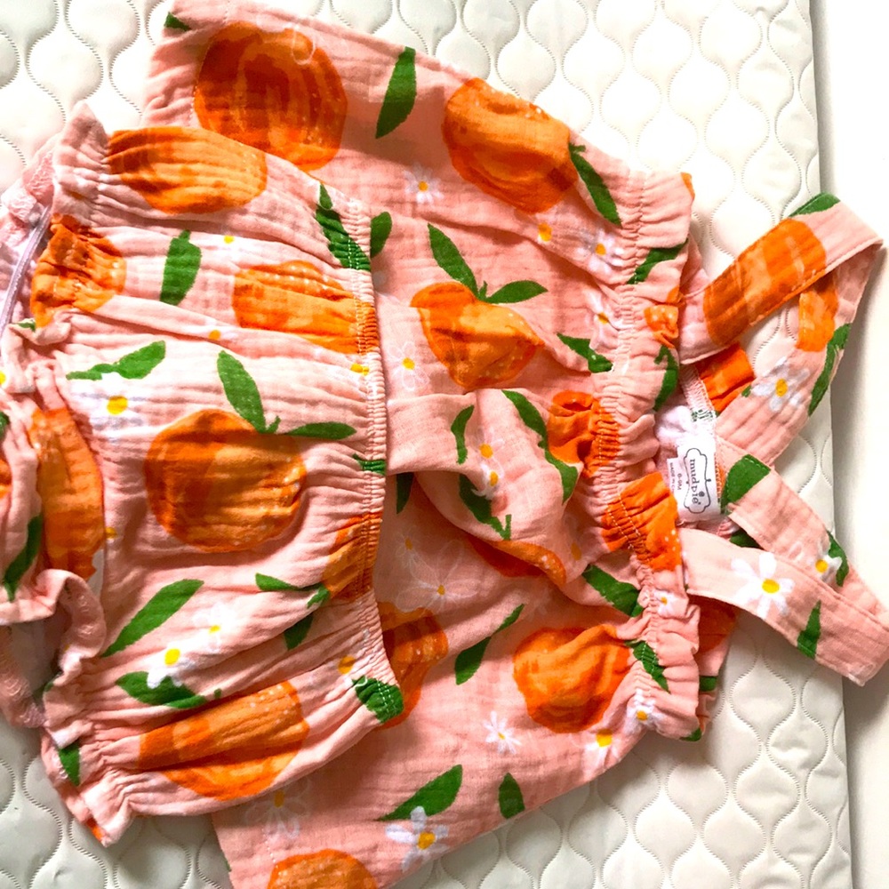 Mud pie size 6-9 months peach dress with bloomers